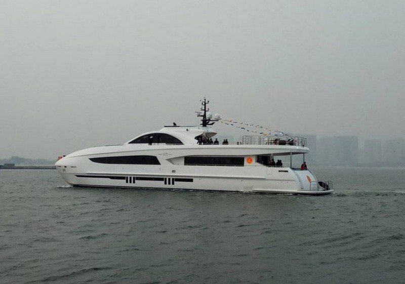 Джеки Чан приобрел крутую 38-метровую яхту