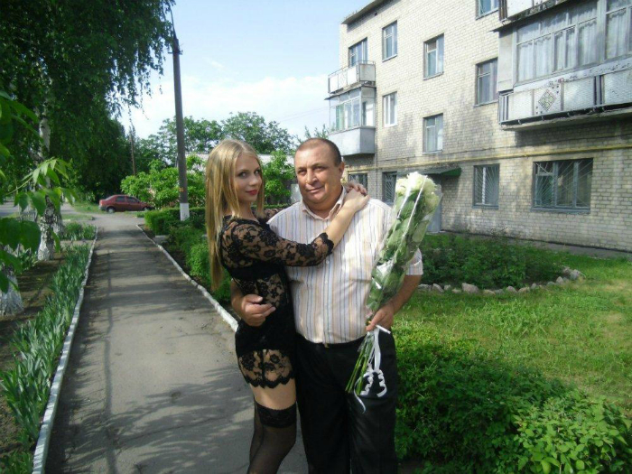 Наряды выпускниц Наряды выпускниц