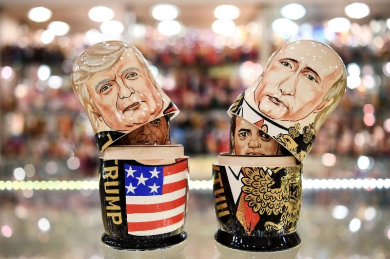 Вещи из российских сувенирных лавок, которые удивили иностранцев
