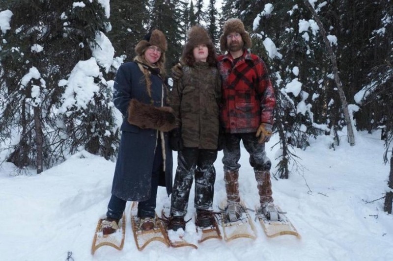 Семья Атчли ушла 18 лет назад от цивилизации жить в глушь на Аляске