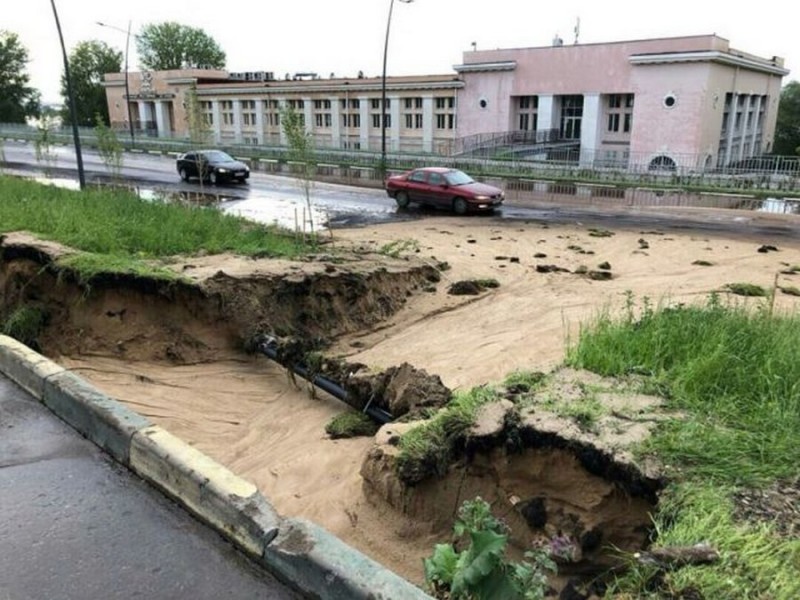 В Нижнем Новгороде дождем размыло набережную, построенную к ЧМ-2018