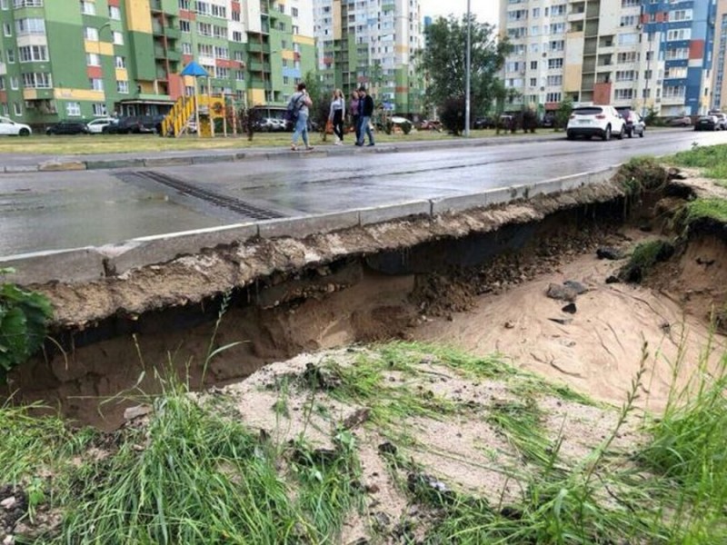 В Нижнем Новгороде дождем размыло набережную, построенную к ЧМ-2018