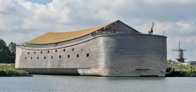 Житель Голландии построил Ноев ковчег