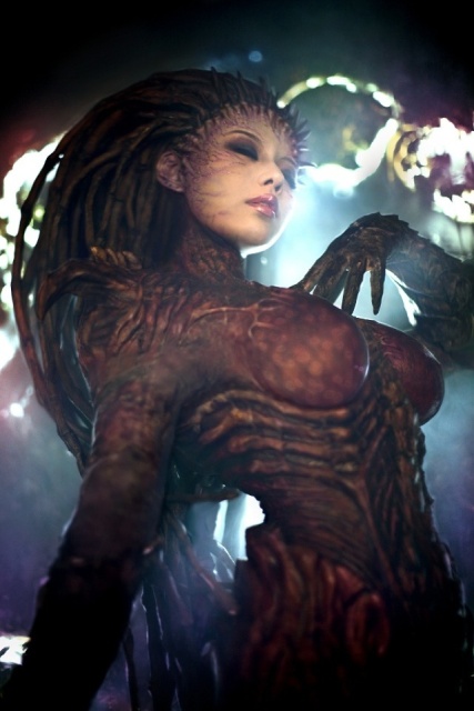Захватывающий косплей - Сара Керриган из StarCraft 2