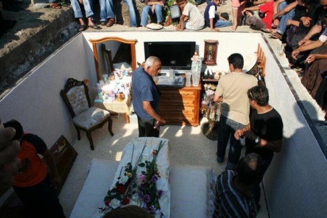 Цыганские погребения - несметные богатства и подземные дома