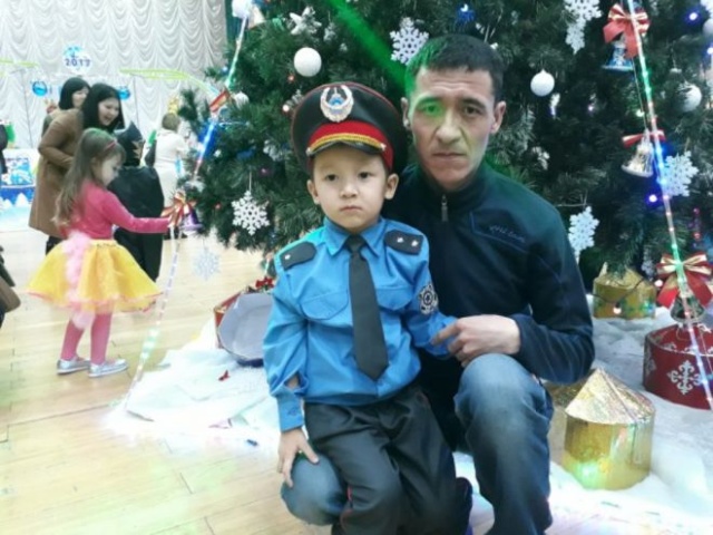 Новогодние костюмы, сделанные из того что было... Новогодние костюмы, сделанные из того что было...