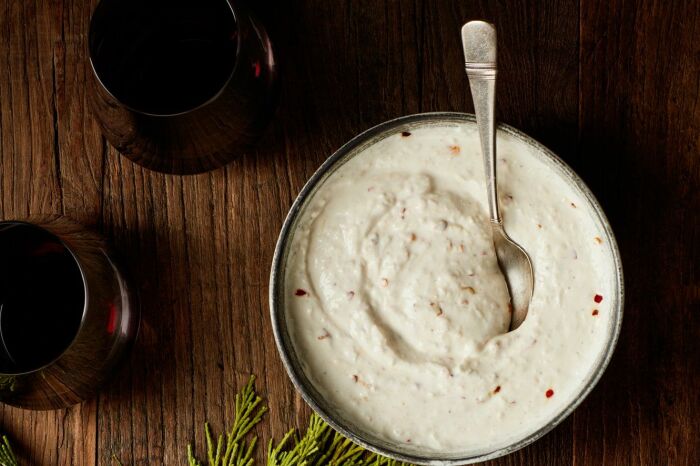 7 йогуртовых соусов, которые сделают блюдо гораздо вкуснее