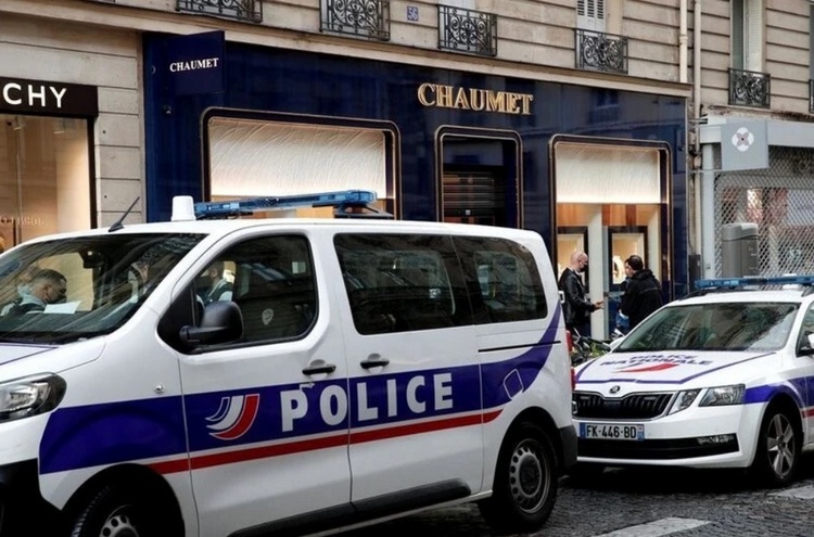 Жан-Клод Ван Дамм случайно помог ограбить ювелирный салон