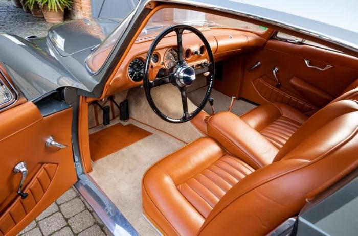 Найденный Jaguar 1954 года может быть продан за миллион долларов