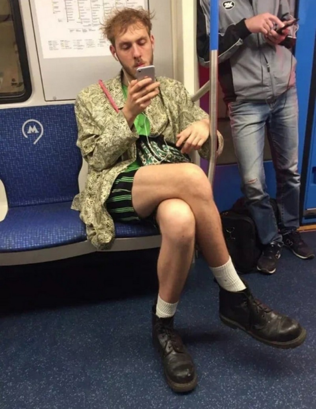Чудаки и модники из метро