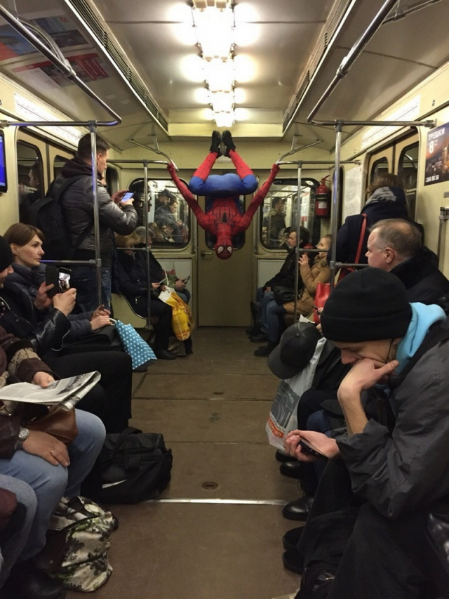 Чудаки и модники из метро