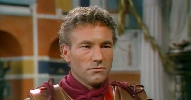 Знаменитые лысые актеры, которые обзавелись шевелюрой ради роли в филь Знаменитые лысые актеры, которые обзавелись шевелюрой ради роли в филь