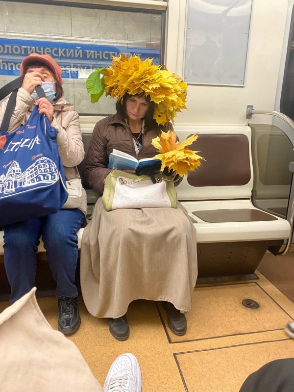 Чудаки и модники из метро