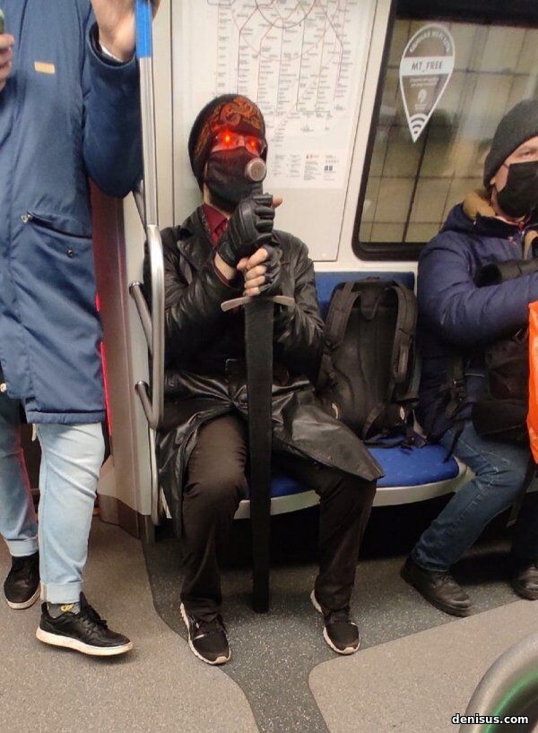 Чудаки и модники из метро