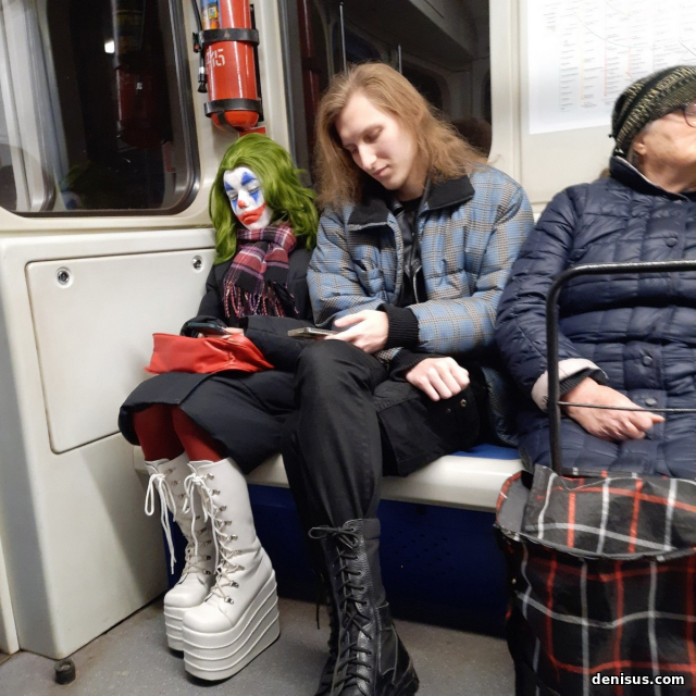 Чудаки и модники из метро