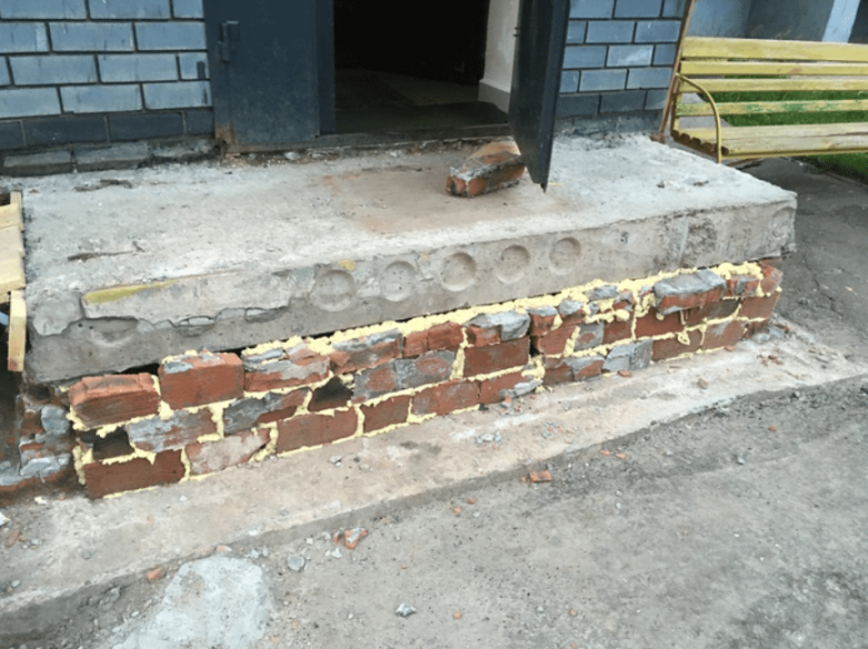 Монтажная пена поможет везде!