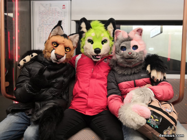 Чудаки и модники из метро