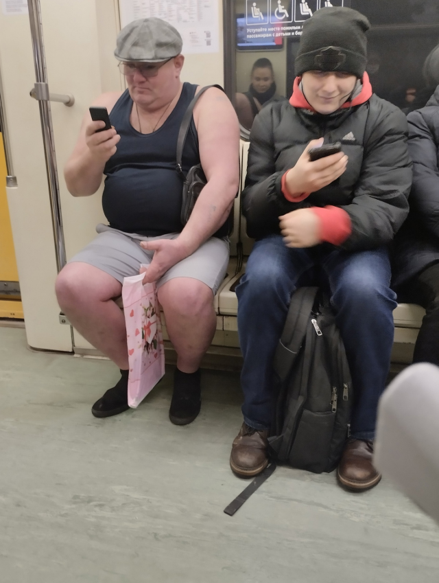 Чудаки и модники из метро